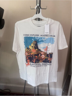 Men's Goodfellow & Co Short Sleeve Tee L White Blue Agathla Peak